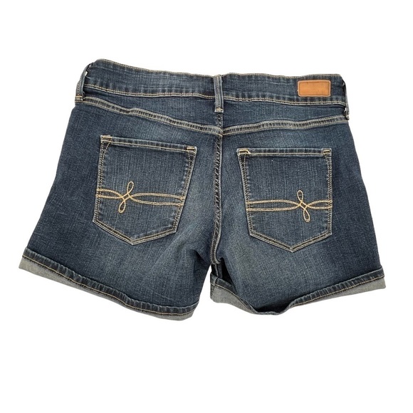 Levi's Denizen Modern Cuffed Hem Denim Jean Shorts Size 28 Women's - Picture 3 of 6